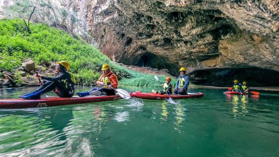 不用長途跋涉去海邊，昆明周邊居然就能槳板探洞？