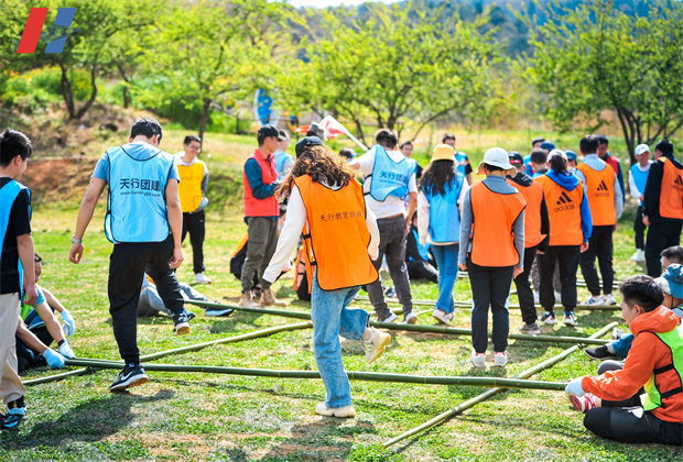 昆明團結鄉名花谷團建活動案例----竹竿舞傣族民俗團建項目